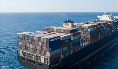 Navio de carga com contêineres AWA Logistics